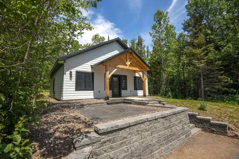 1061 W 3rd Street Grand Marais MN 55604