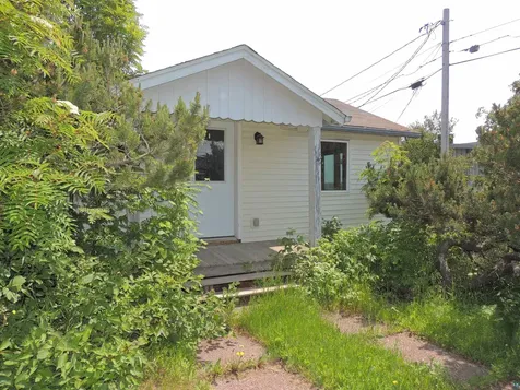 14 W 4th Avenue Grand Marais MN 55604