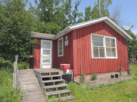14 W 4th Avenue Grand Marais MN 55604