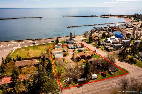 14 W 4th Avenue Grand Marais MN 55604