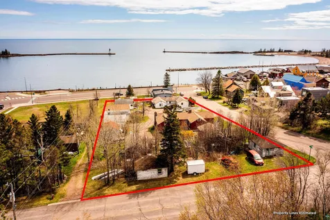 14 W 4th Avenue Grand Marais MN 55604