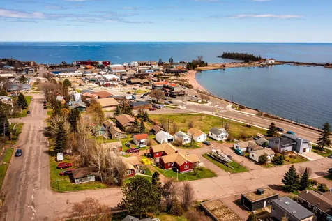14 W 4th Avenue Grand Marais MN 55604
