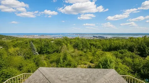 2820 W 15th Street Duluth MN 55806