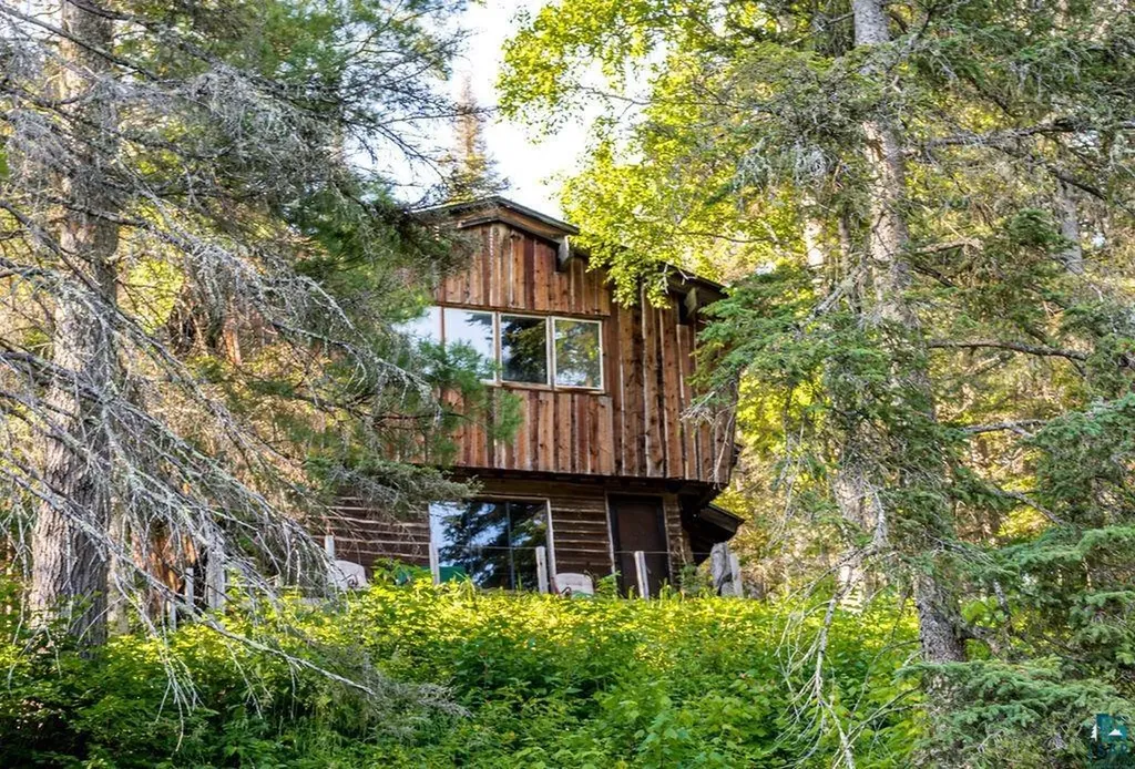 5985 Highway 1 Silver Bay MN 55614