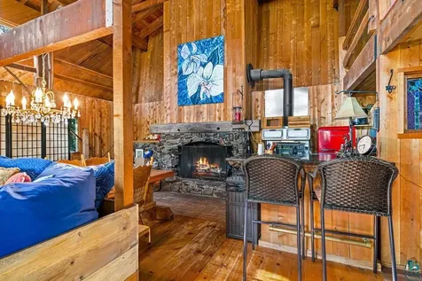 5985 Highway 1 Silver Bay MN 55614
