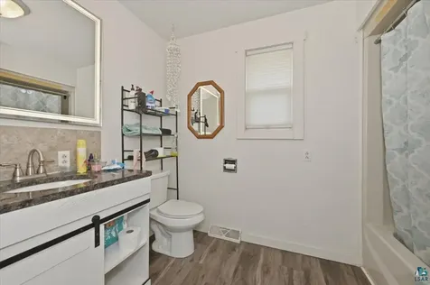5005 E 2nd Street Superior WI 54880
