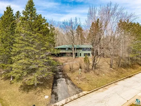 2207 Heather Avenue Duluth MN 55803