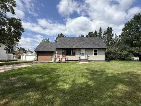 8 13th Street NW Chisholm MN 55719
