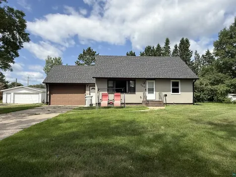 8 13th Street NW Chisholm MN 55719
