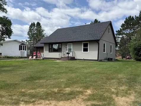 8 13th Street NW Chisholm MN 55719