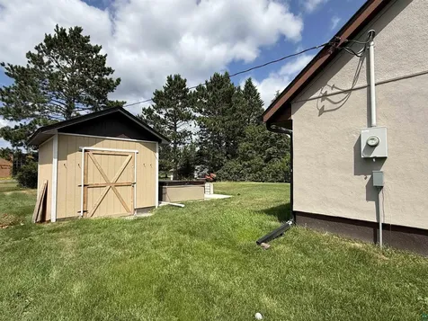 8 13th Street NW Chisholm MN 55719