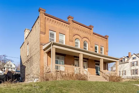 209-211 E 3rd Street Duluth MN 55805
