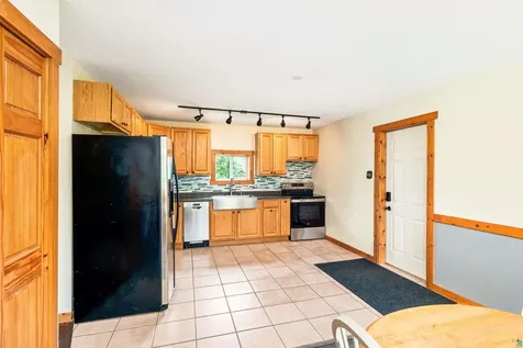 4274 W Pioneer Road Duluth MN 55803
