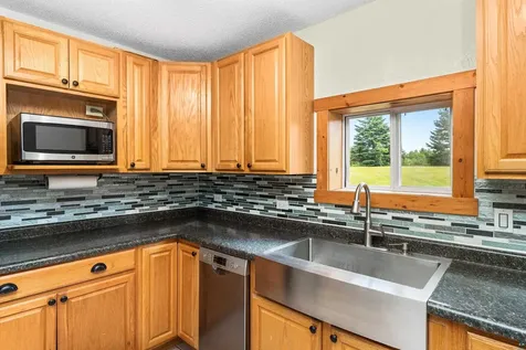 4274 W Pioneer Road Duluth MN 55803