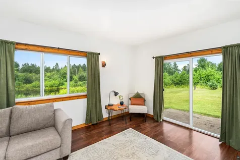 4274 W Pioneer Road Duluth MN 55803