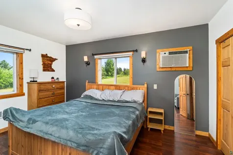 4274 W Pioneer Road Duluth MN 55803