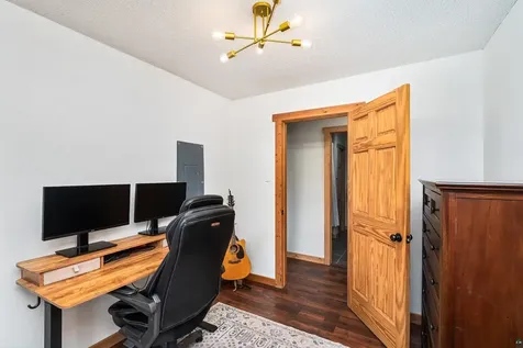 4274 W Pioneer Road Duluth MN 55803