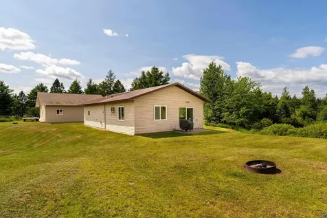 4274 W Pioneer Road Duluth MN 55803