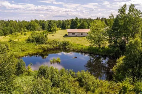 4274 W Pioneer Road Duluth MN 55803