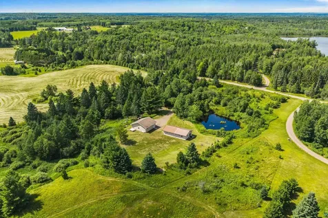 4274 W Pioneer Road Duluth MN 55803