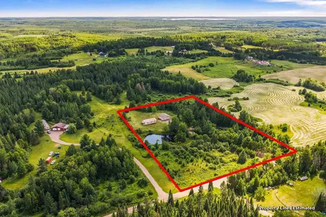 4274 W Pioneer Road Duluth MN 55803