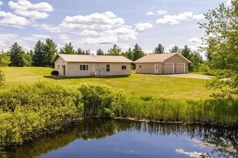 4274 W Pioneer Road Duluth MN 55803