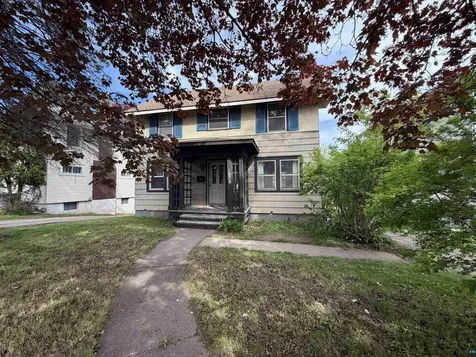 1828 Woodland Avenue Duluth MN 55803