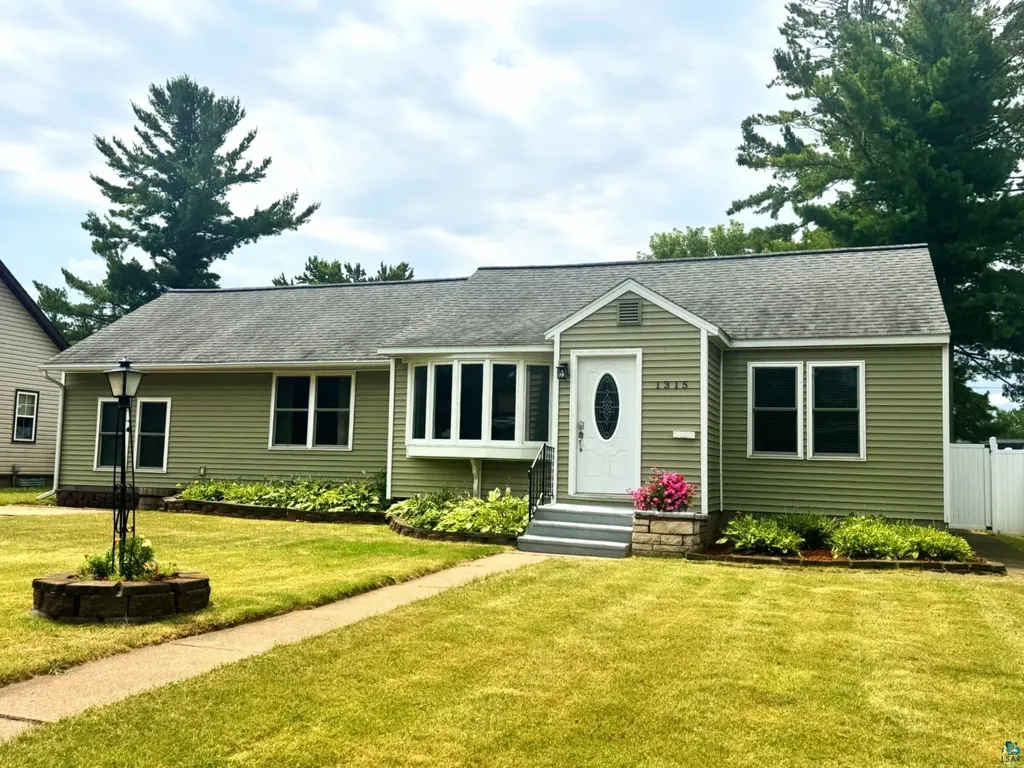 1315 9th Avenue E Ashland WI 54806