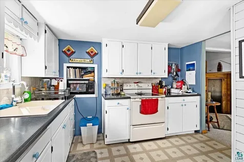3310 Strand Road Duluth MN 55803