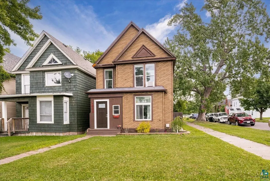 1628 Oakes Avenue Superior WI 54880