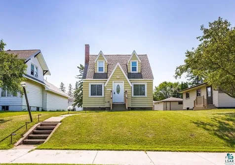 32 Laurel Avenue Superior WI 54880