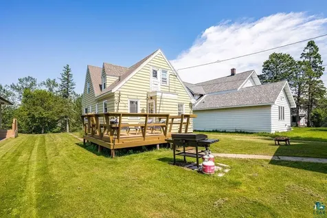 32 Laurel Avenue Superior WI 54880