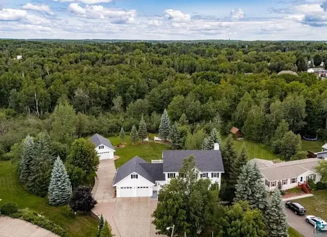 2827 Parkwood Lane Duluth MN 55811