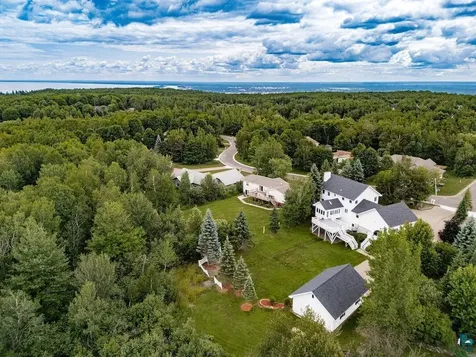 2827 Parkwood Lane Duluth MN 55811