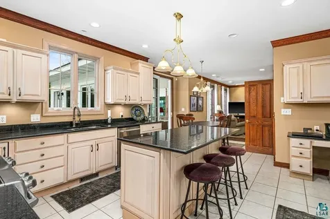 2827 Parkwood Lane Duluth MN 55811