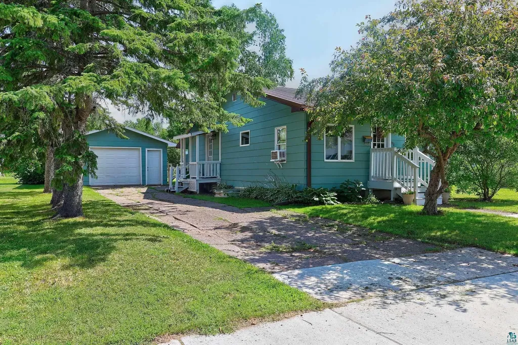 1810 6th Street E Ashland WI 54806