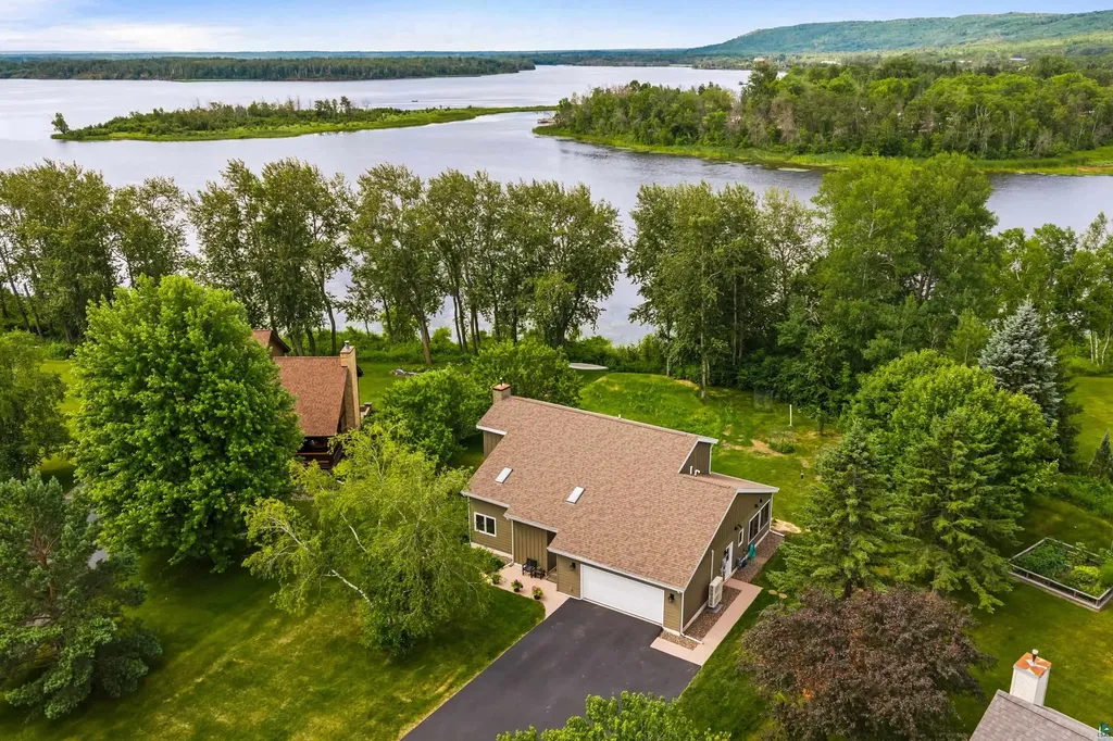 719 S 64th Avenue W Duluth MN 55807