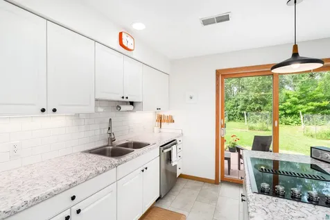 719 S 64th Avenue W Duluth MN 55807