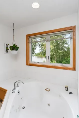 719 S 64th Avenue W Duluth MN 55807