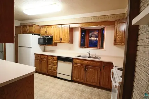 702 Doddridge Avenue Cloquet MN 55720