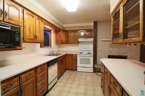 702 Doddridge Avenue Cloquet MN 55720