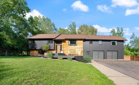 1510 Woodbury Lane Duluth MN 55803