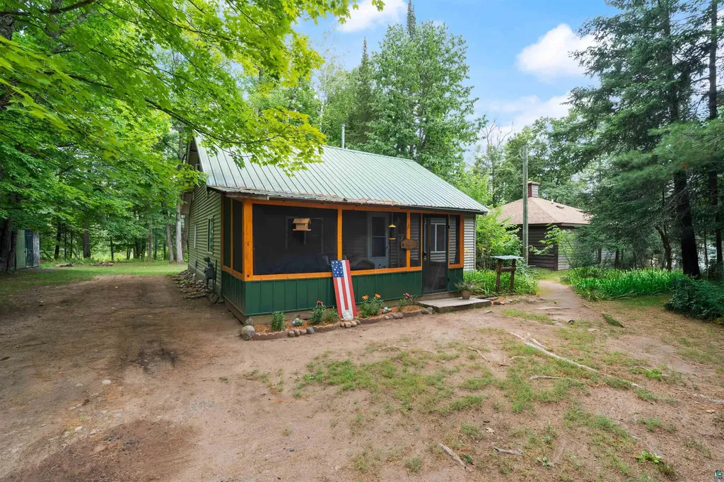 11266 S 5th Street Solon Springs WI 54873