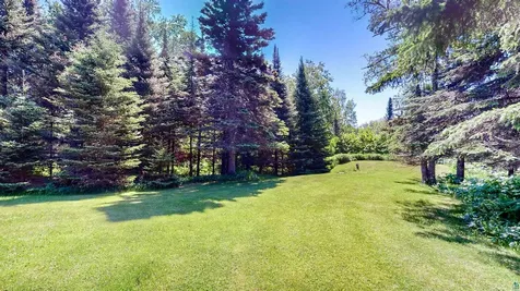 1521 Highway 61 E Grand Marais MN 55604