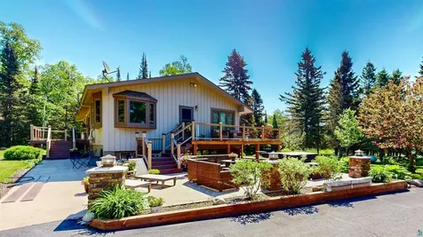 1521 Highway 61 E Grand Marais MN 55604