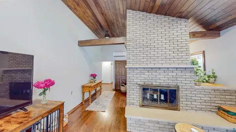 1521 Highway 61 E Grand Marais MN 55604