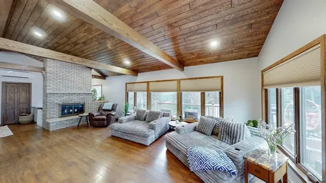 1521 Highway 61 E Grand Marais MN 55604