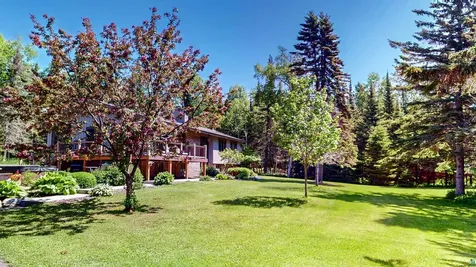 1521 Highway 61 E Grand Marais MN 55604