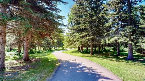 1521 Highway 61 E Grand Marais MN 55604