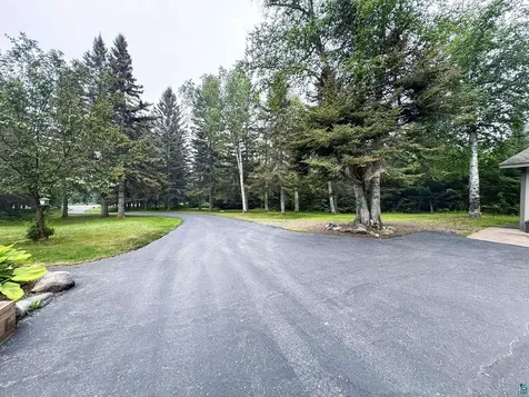 1521 Highway 61 E Grand Marais MN 55604